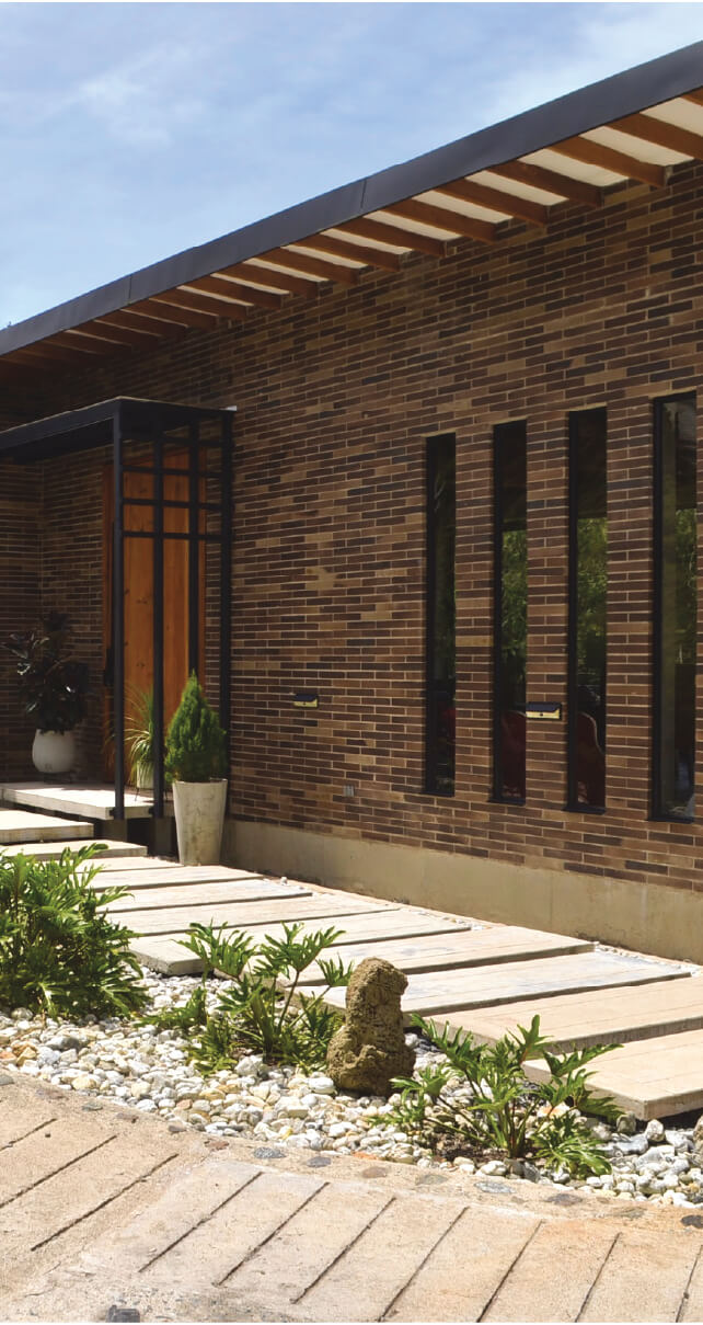 Fachada de Sendero de Compostela